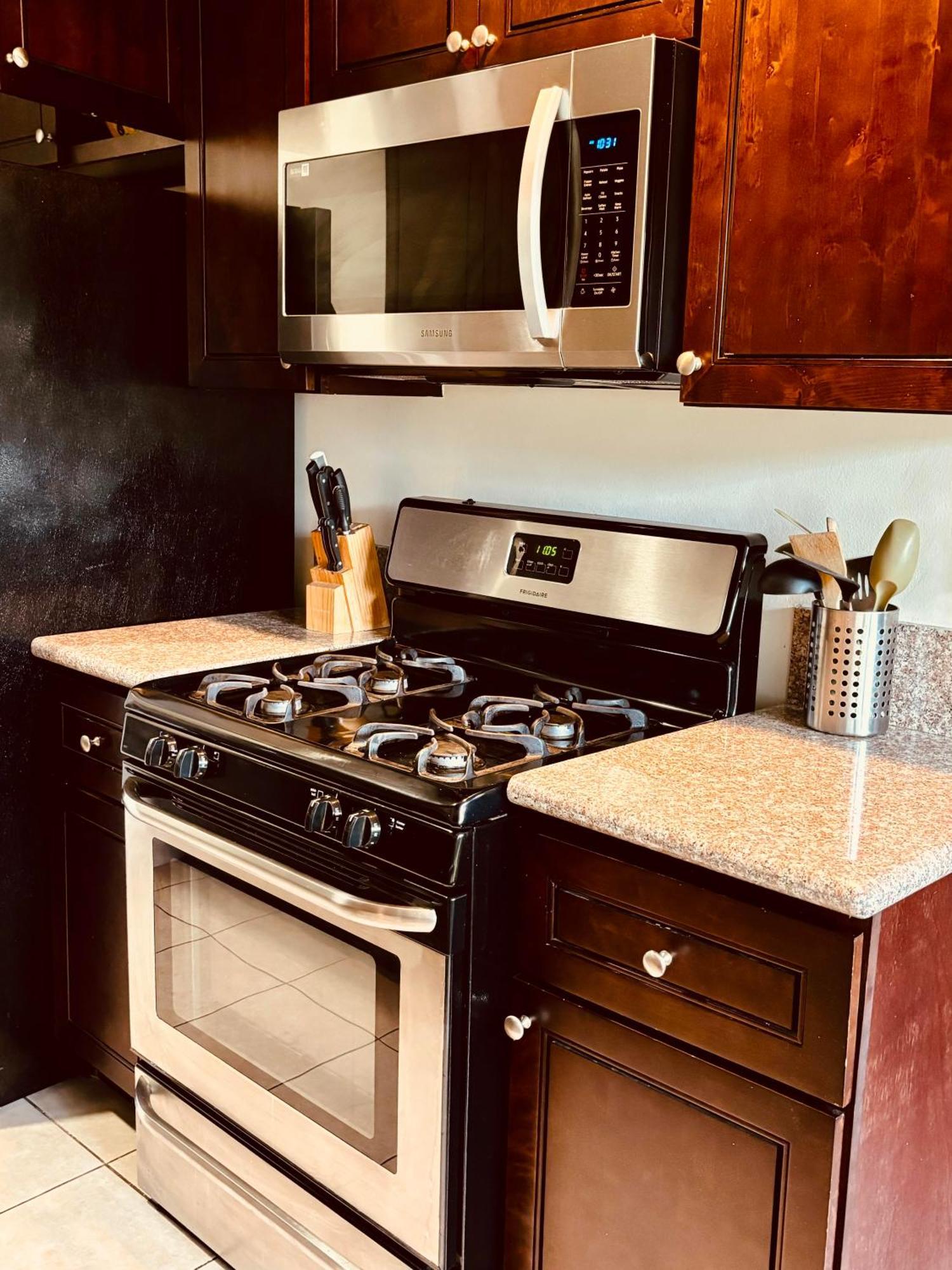 Centrally Located 2 Bed Ucla Apartment لوس أنجلوس المظهر الخارجي الصورة