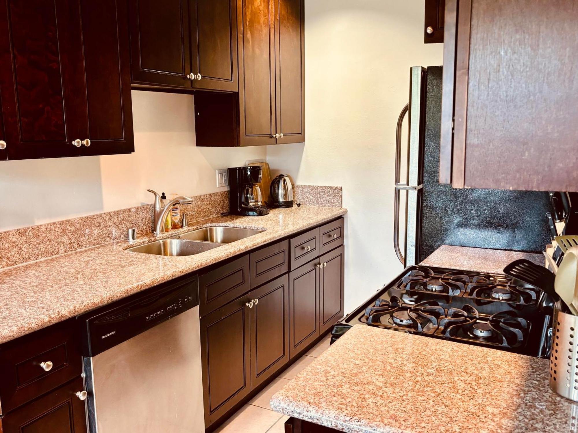 Centrally Located 2 Bed Ucla Apartment لوس أنجلوس المظهر الخارجي الصورة